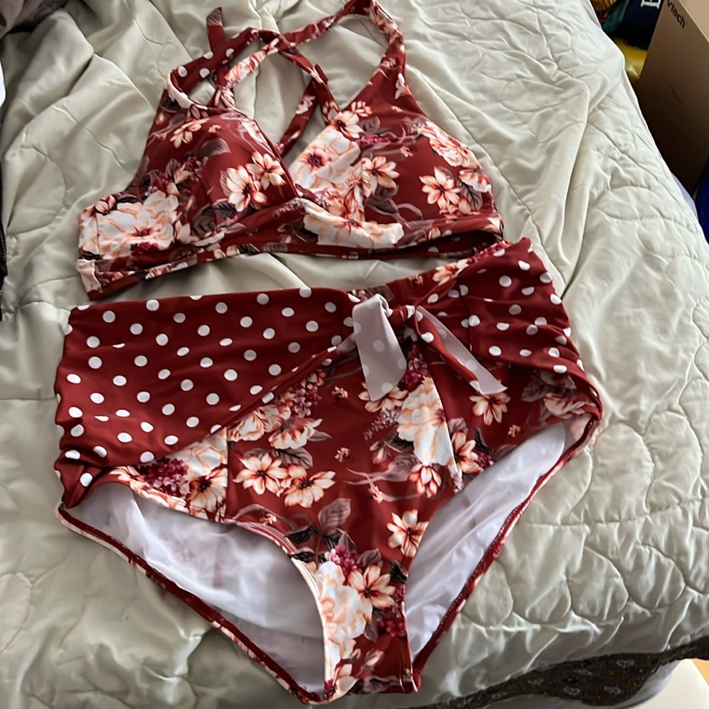 Torrid 2 pc bathing suit. Never worn